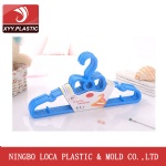 PLASTIC  CLOTH HANGER