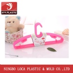 PLASTIC  CLOTH HANGER