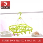 PLASTIC HANGER WITH 20PEGS