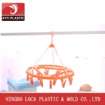 PLASTIC HANGER WITH 18PEGS